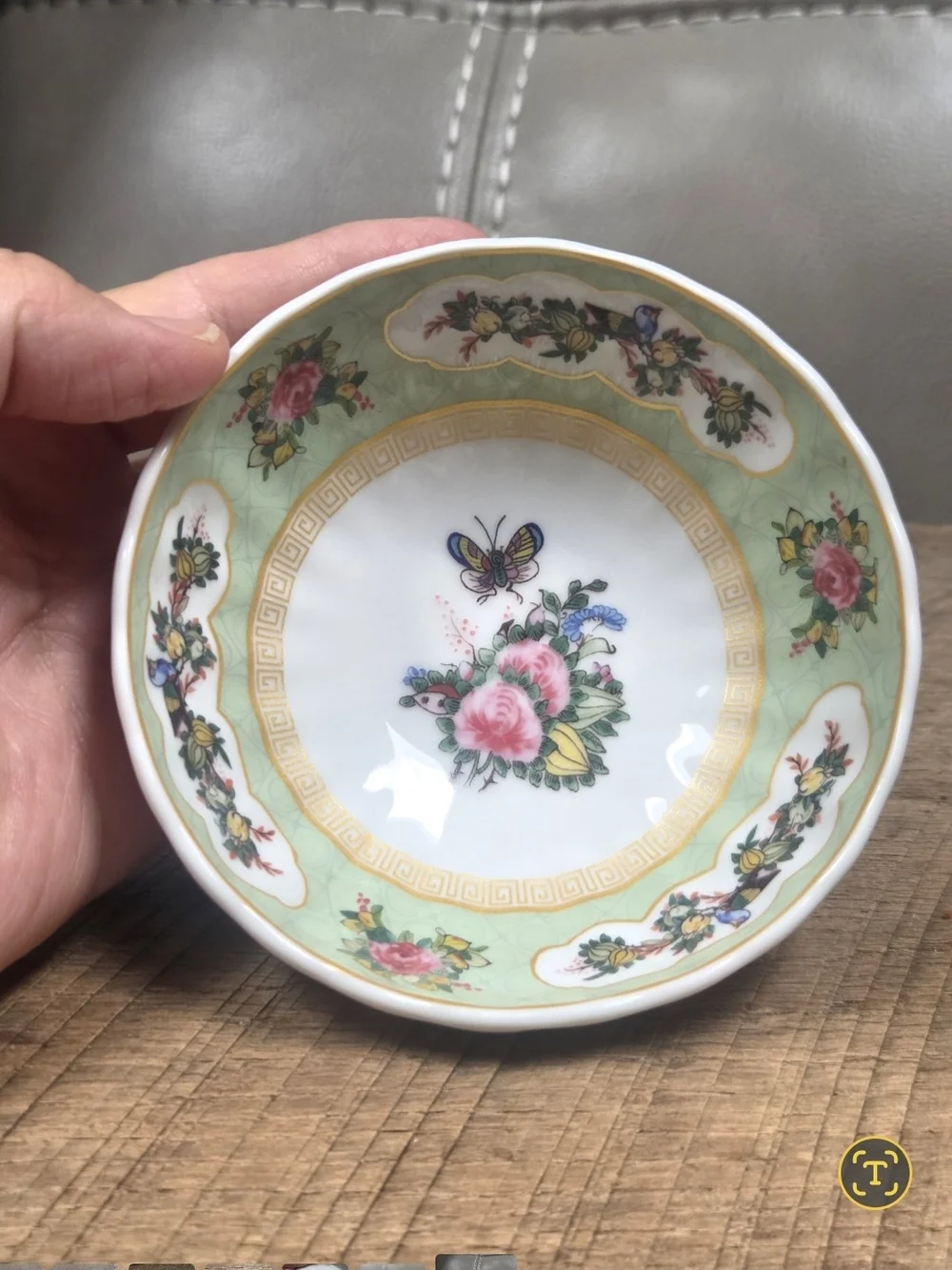 Williams Sonoma Famille Rose Scalloped Dipping Bowls - Set of 4 ~ Bin 1D